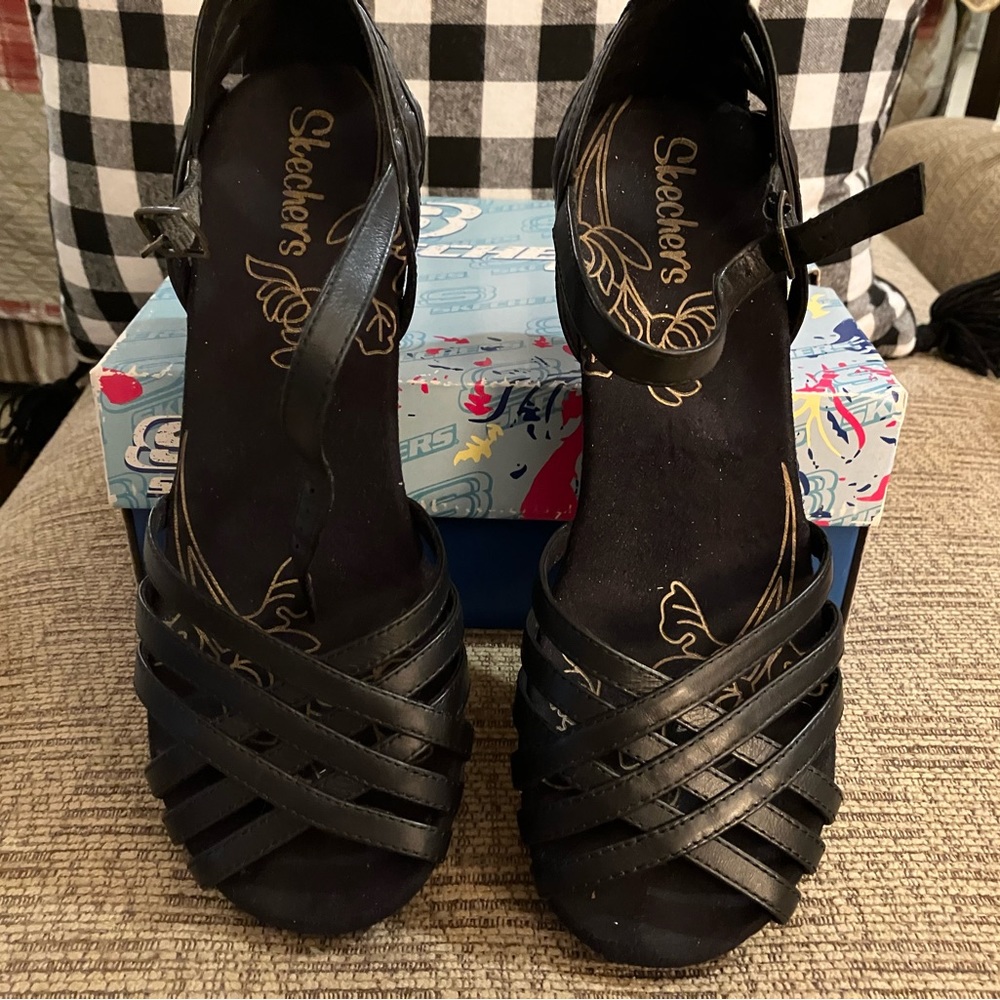 Sketchers wedge sandals - Picture 3 of 4